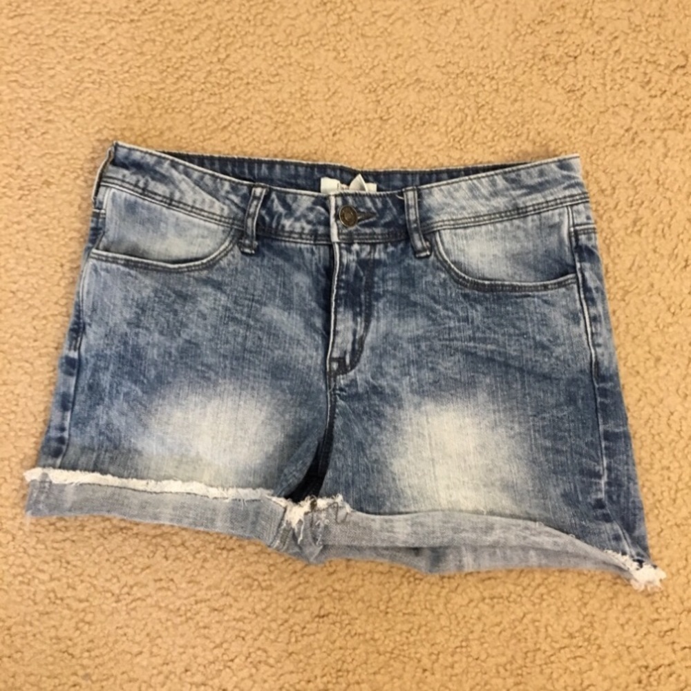 Forever21  Dark Mid Wash Denim Shorts (Size 29)